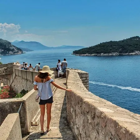 House Ana By Guide Vila