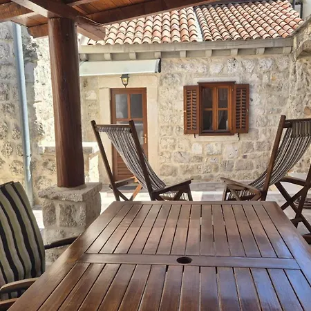 House Ana Grgurici By Guide